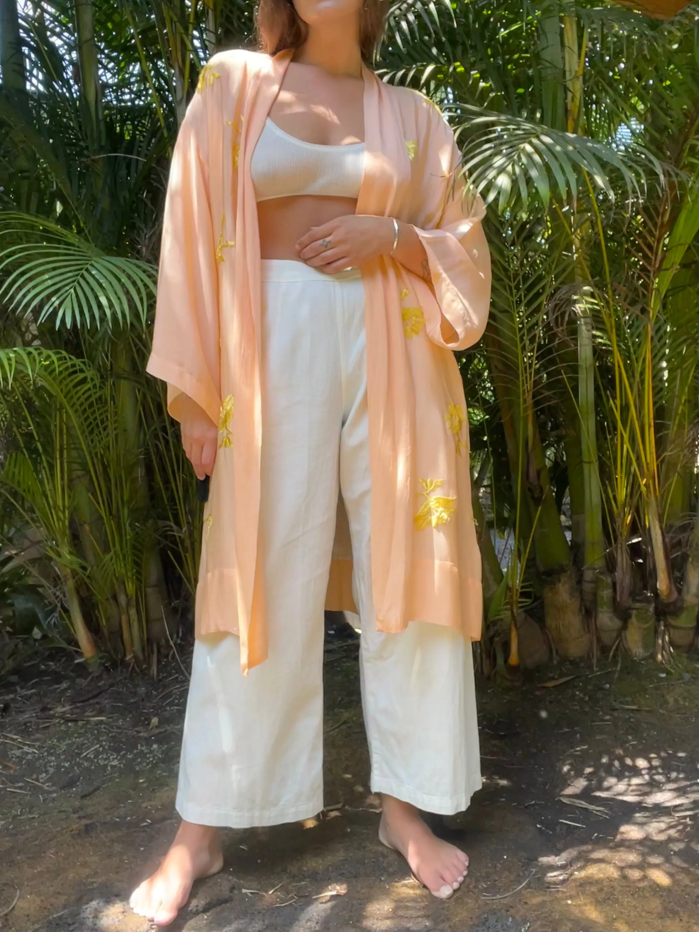 1940s Rayon Crepe Creamsicle Embroidered Kimono Style Tie Waist Robe