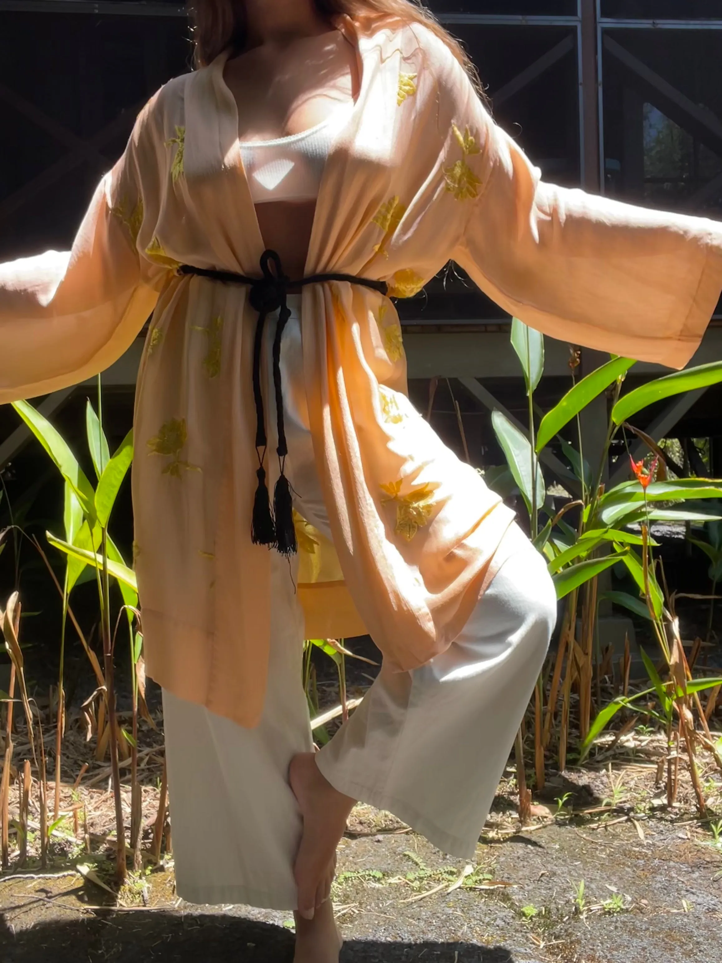 1940s Rayon Crepe Creamsicle Embroidered Kimono Style Tie Waist Robe