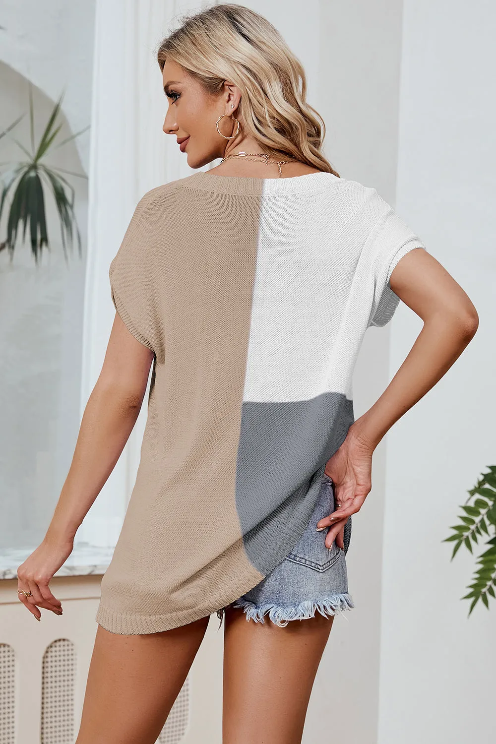 Allie color Block V-Neck Short Sleeve Knit Top