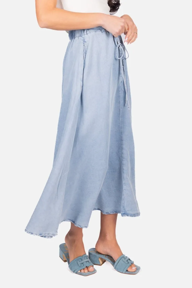 ARIYA SKIRT (CHAMBRAY)
