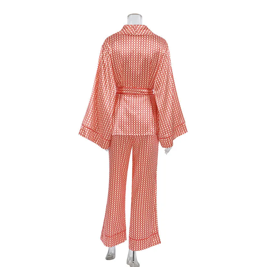Autumn Artificial Silk Printed Long Sleeved Pajamas Set