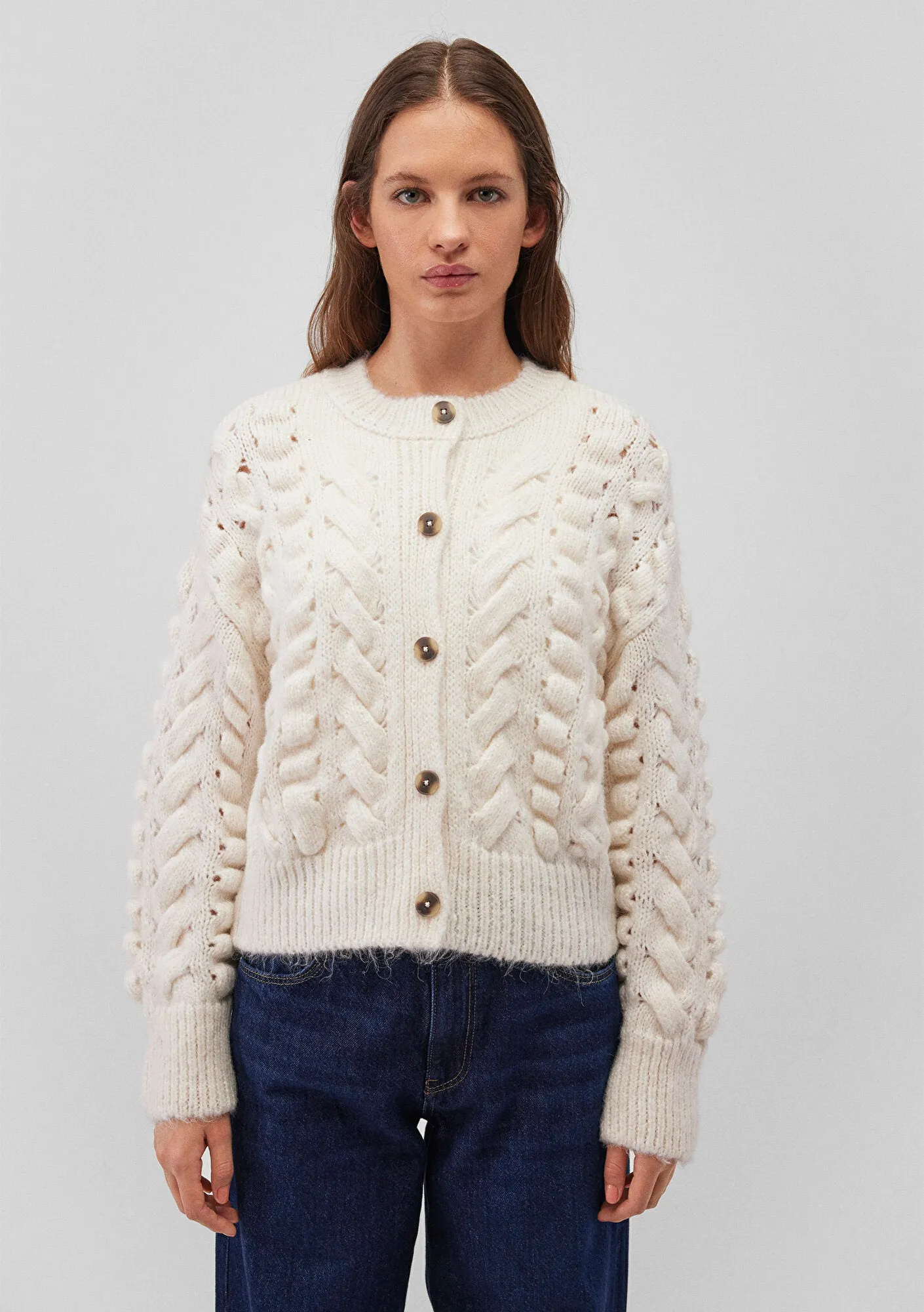 Buttoned White Hırka