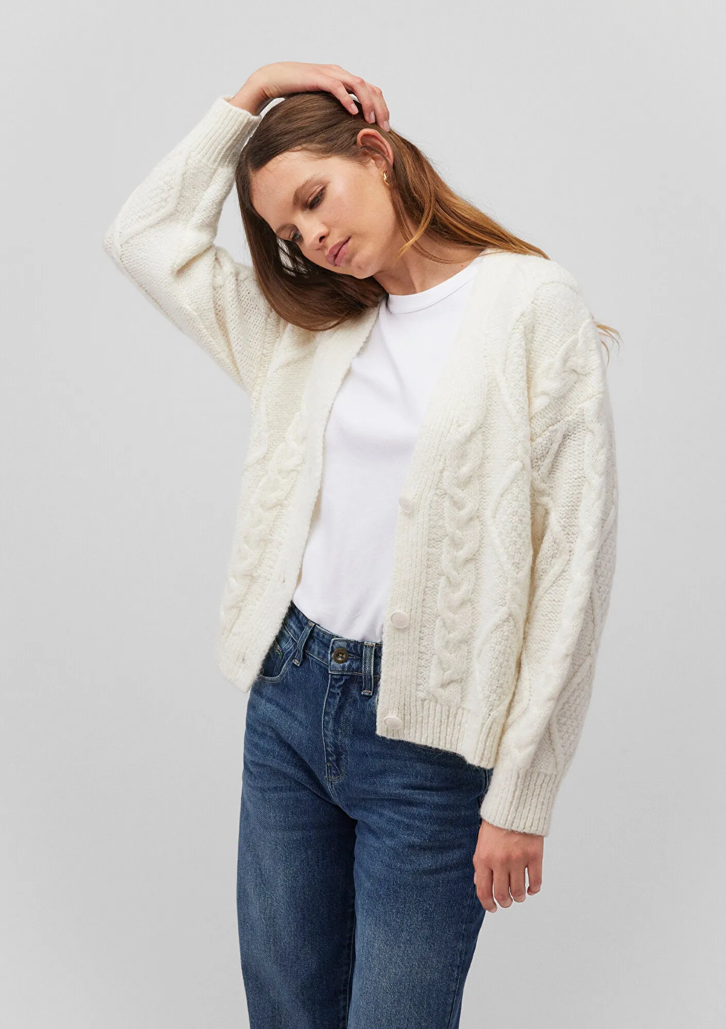 Buttoned White Hırka