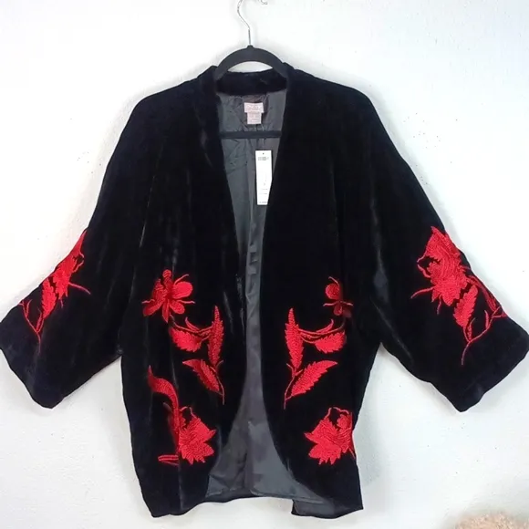 Chicos Travelers Black Velvet Jacket/ Kimono with Red Floral Embroidery sz 3