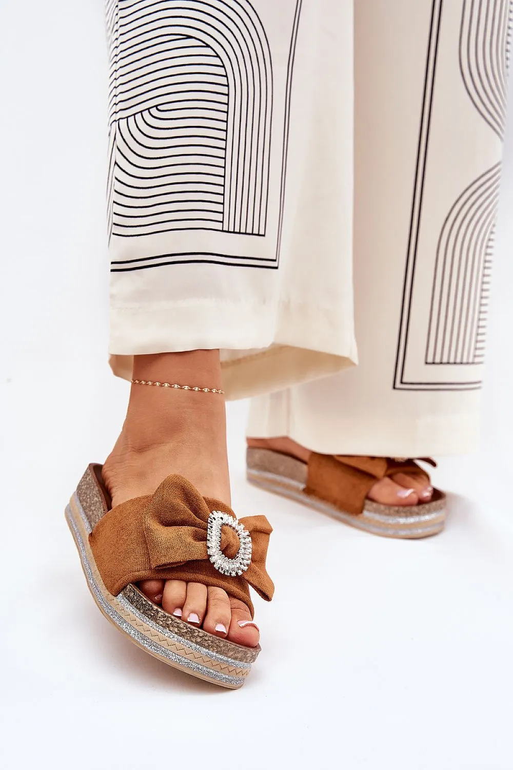 Decorative brooch eco suede slippers