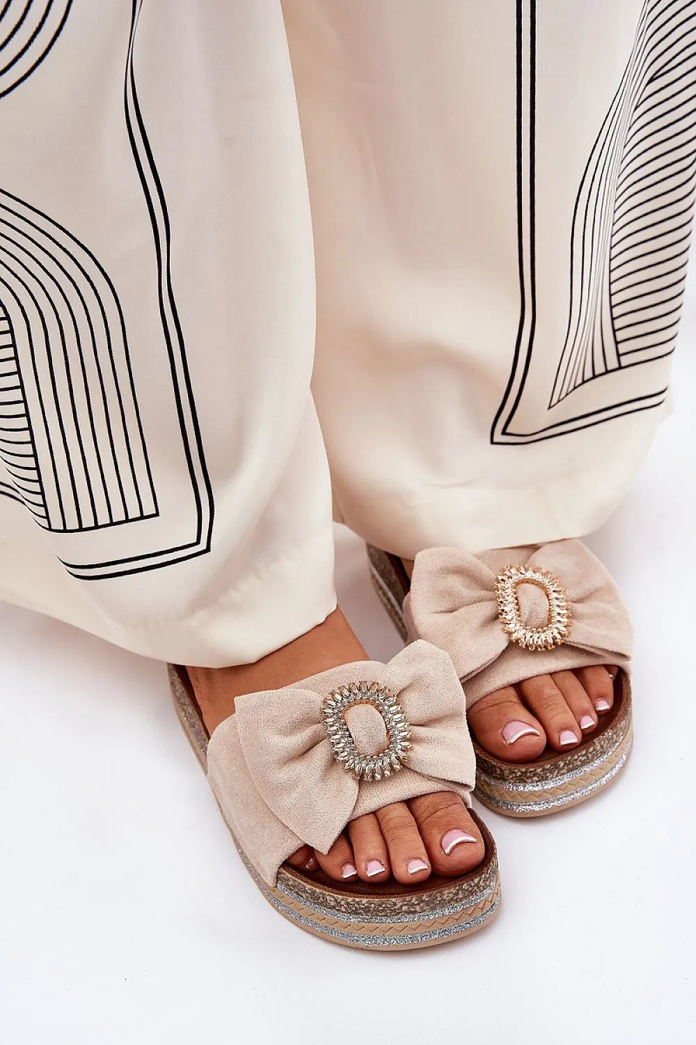 Decorative brooch eco suede slippers