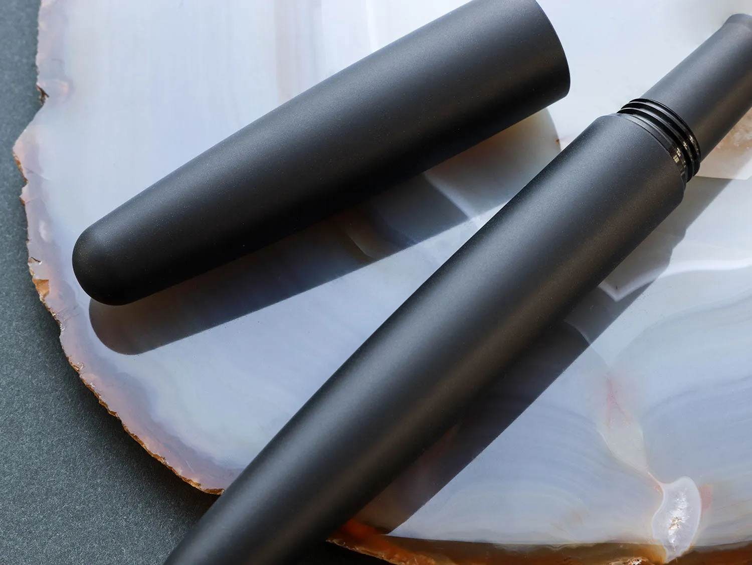 Dream Pen Titanium Black