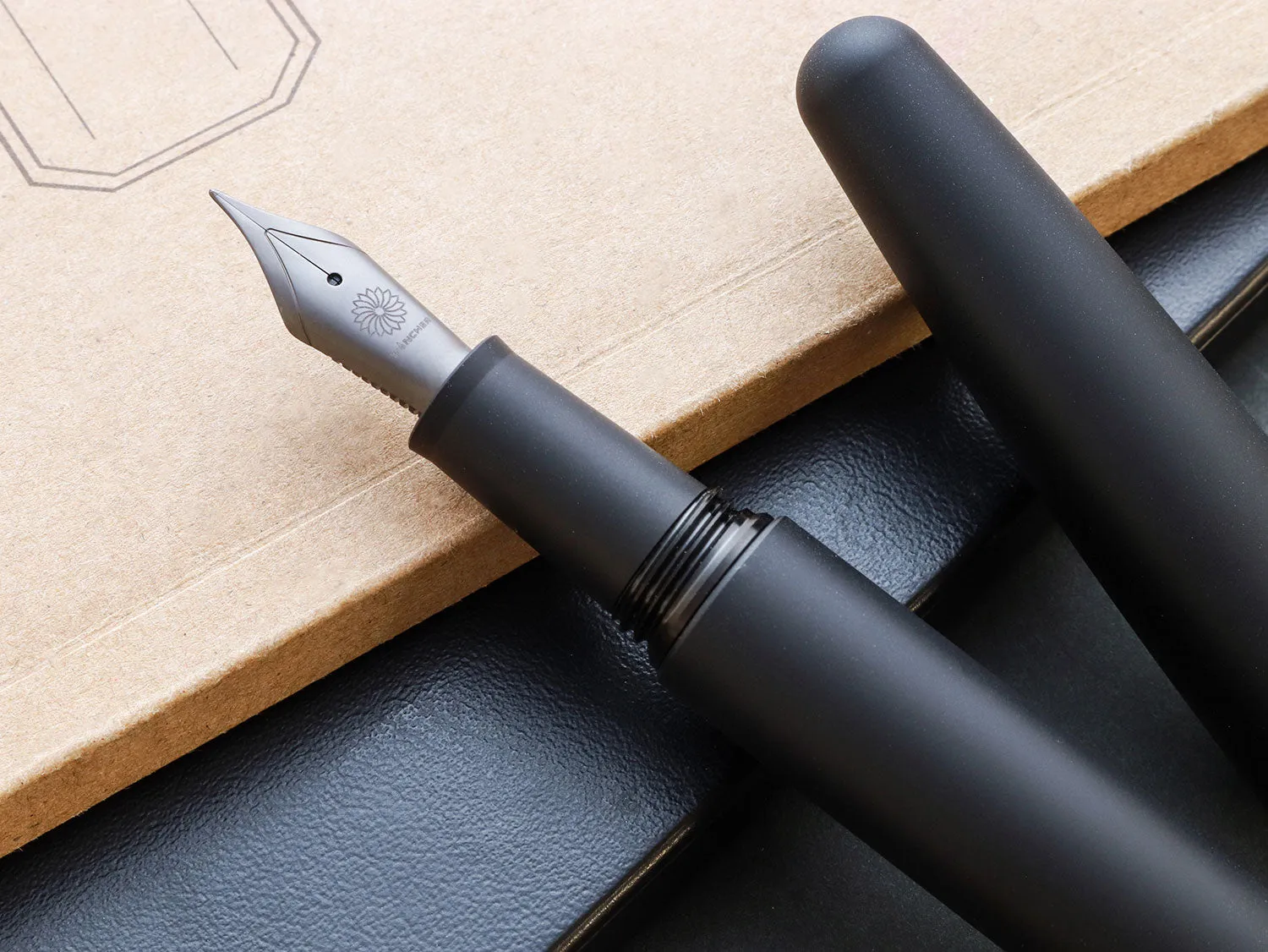 Dream Pen Titanium Black