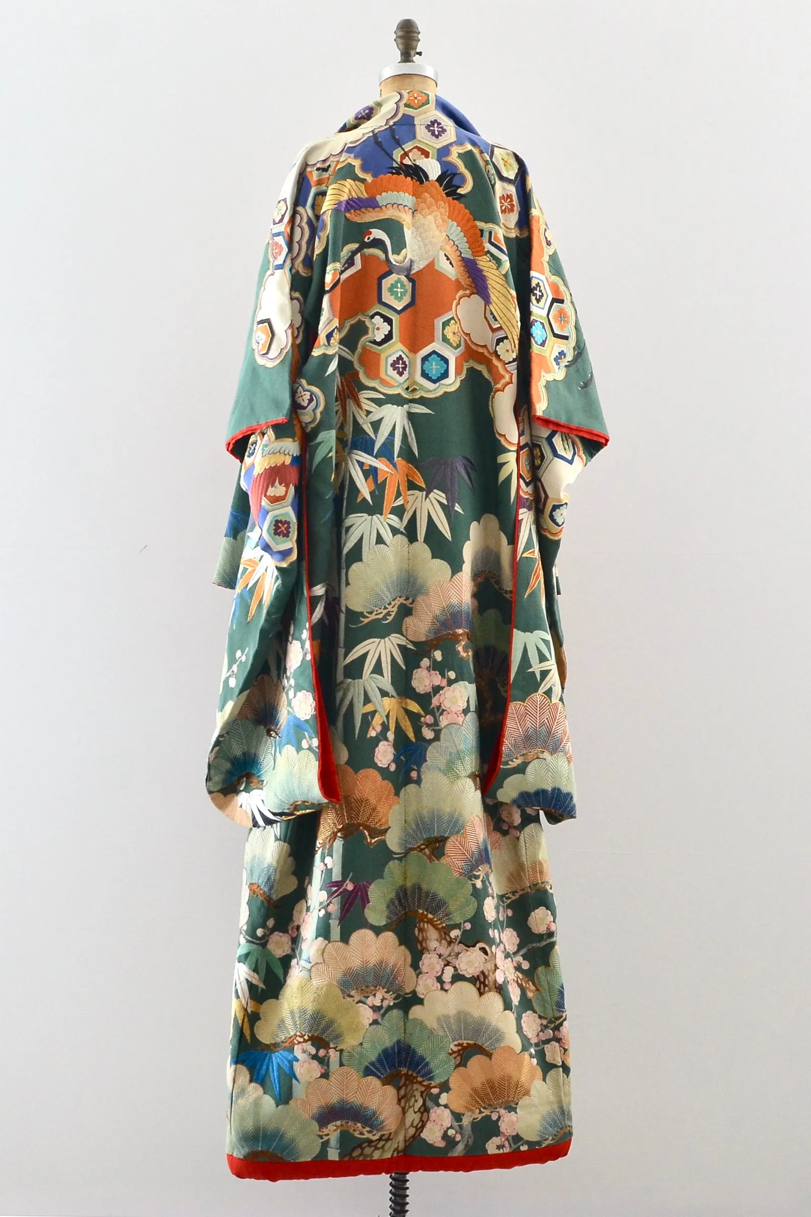 Fine Ceremonial Uchikake Kimono