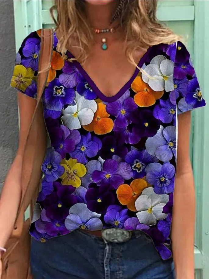 Frances - Floral V-neck T-shirt for women - Stylish & Comfortable