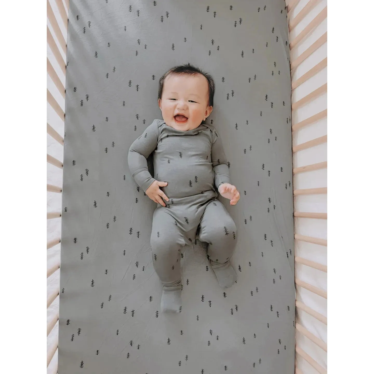 Gunamuna Forest Crib Sheet