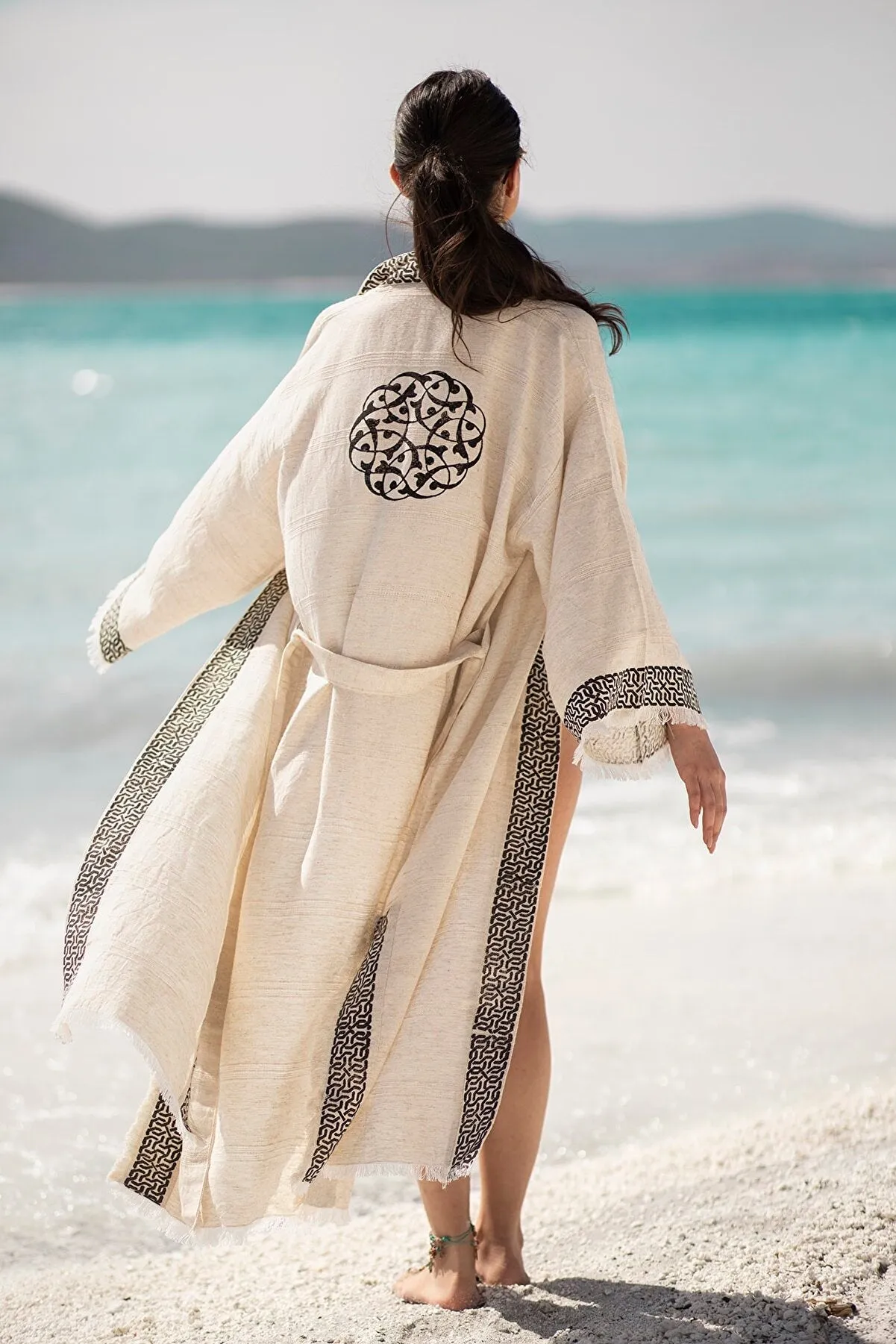 Handwoven Linen-Cotton Kimono – Sacred Simplicity, Ancient Roots