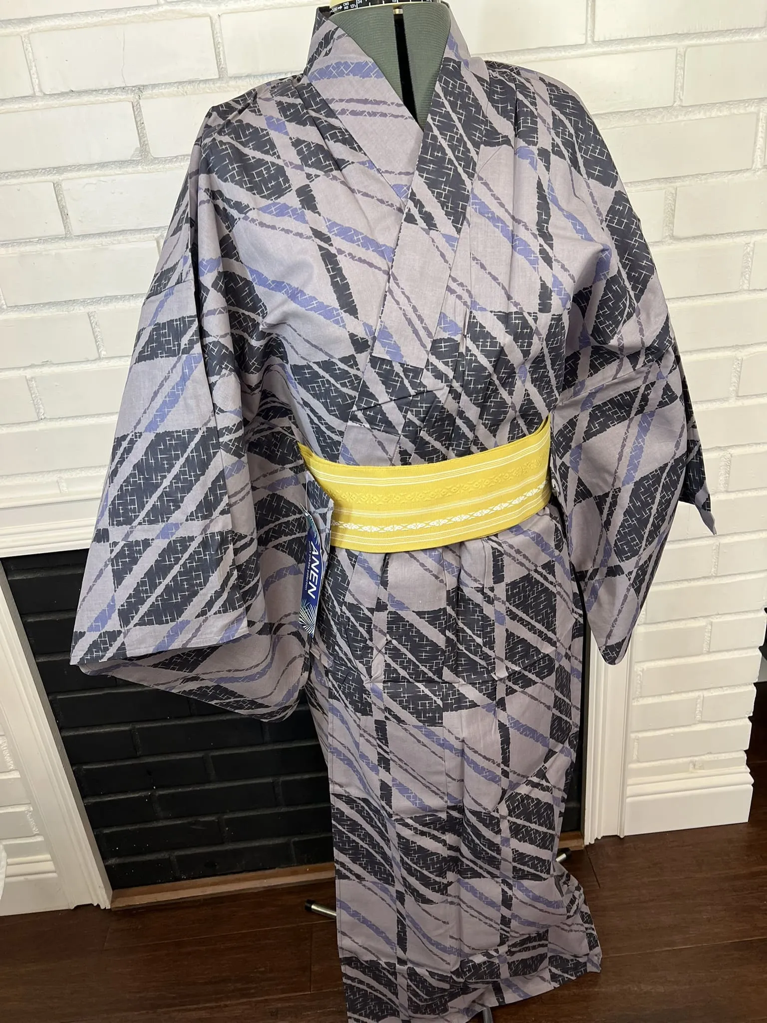 Japanese Traditional Men's YUKATA Full 3pc Set / Size: M-L, Yukata, Obi, Himo String - Gray Striped Yukata Set with Mustard Yellow Obi