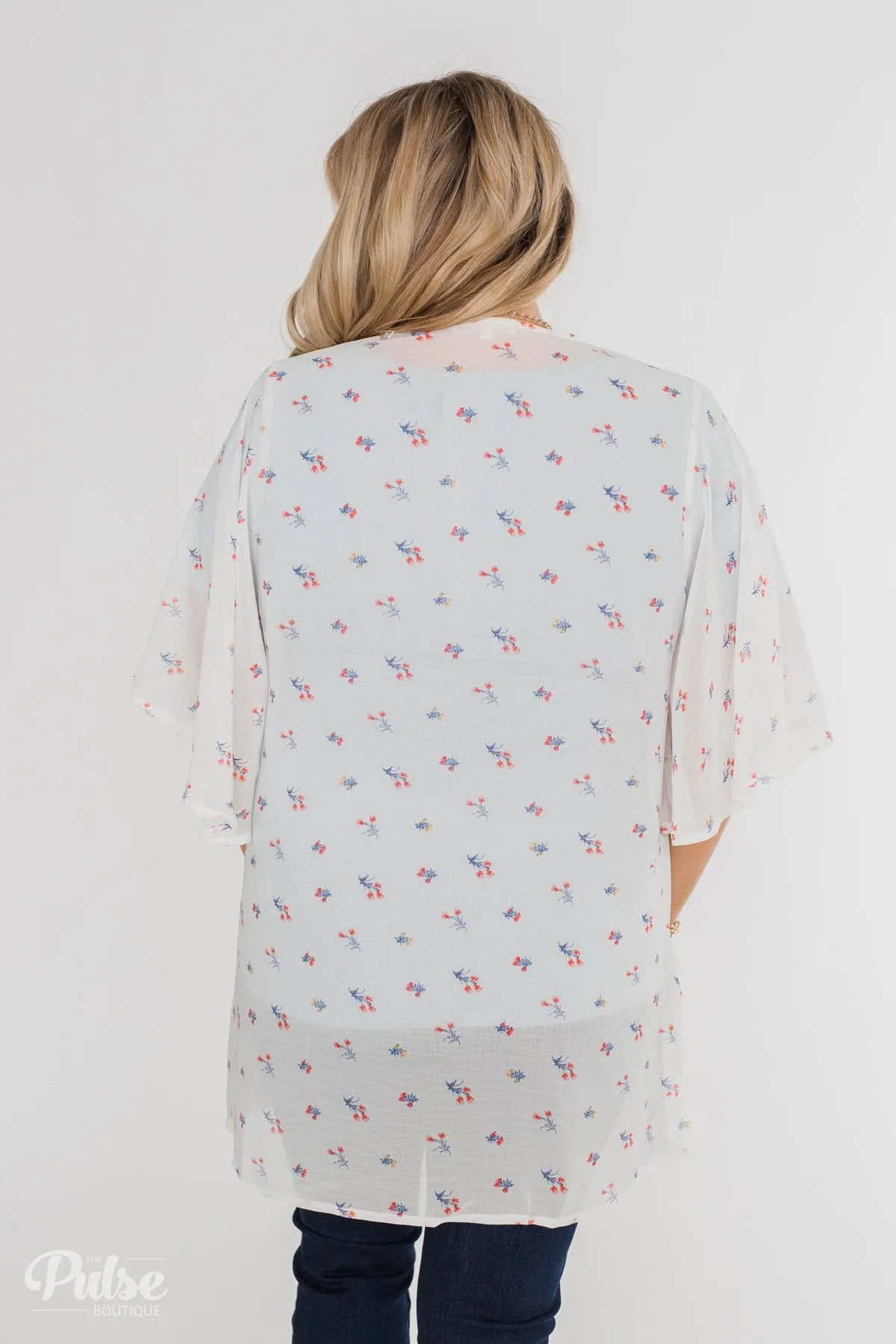 Light Spring Breeze Floral Kimono- Ivory