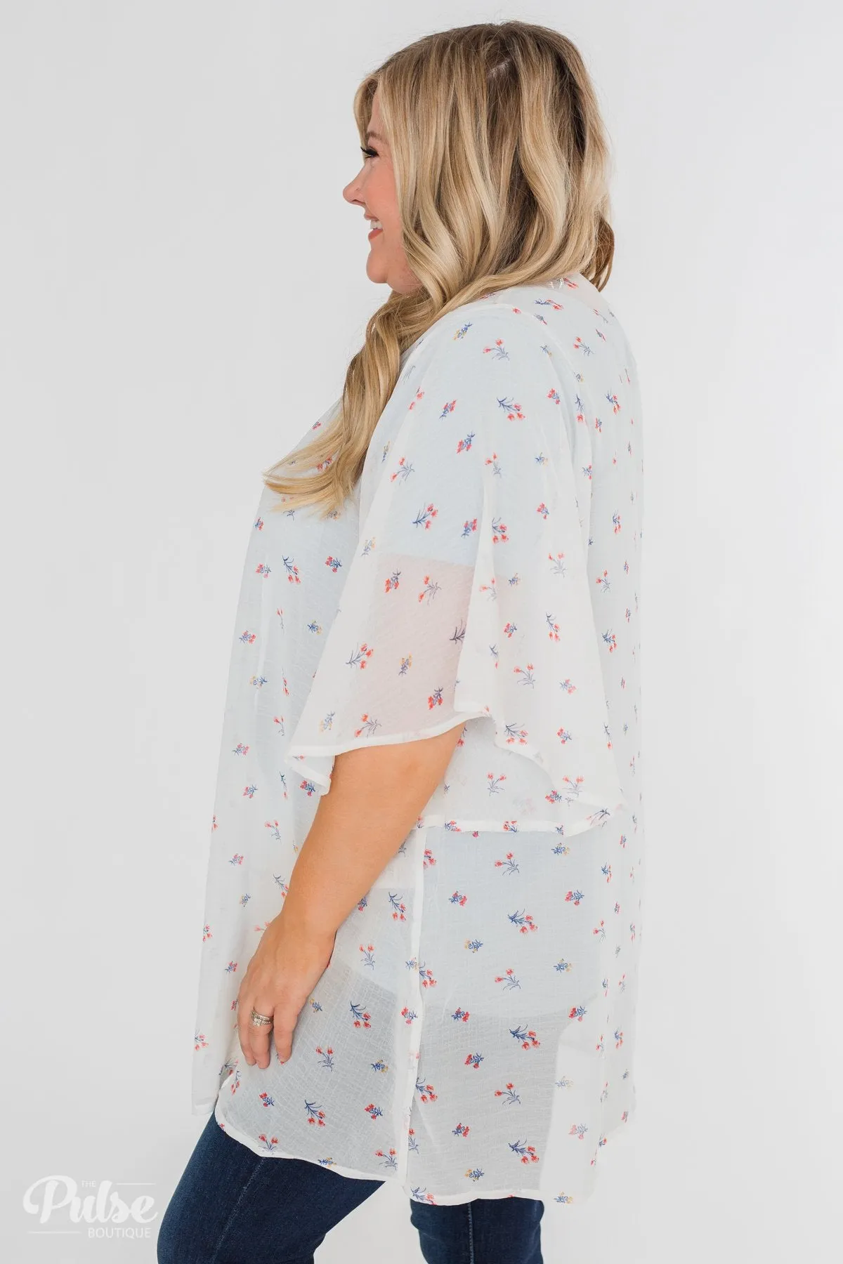 Light Spring Breeze Floral Kimono- Ivory