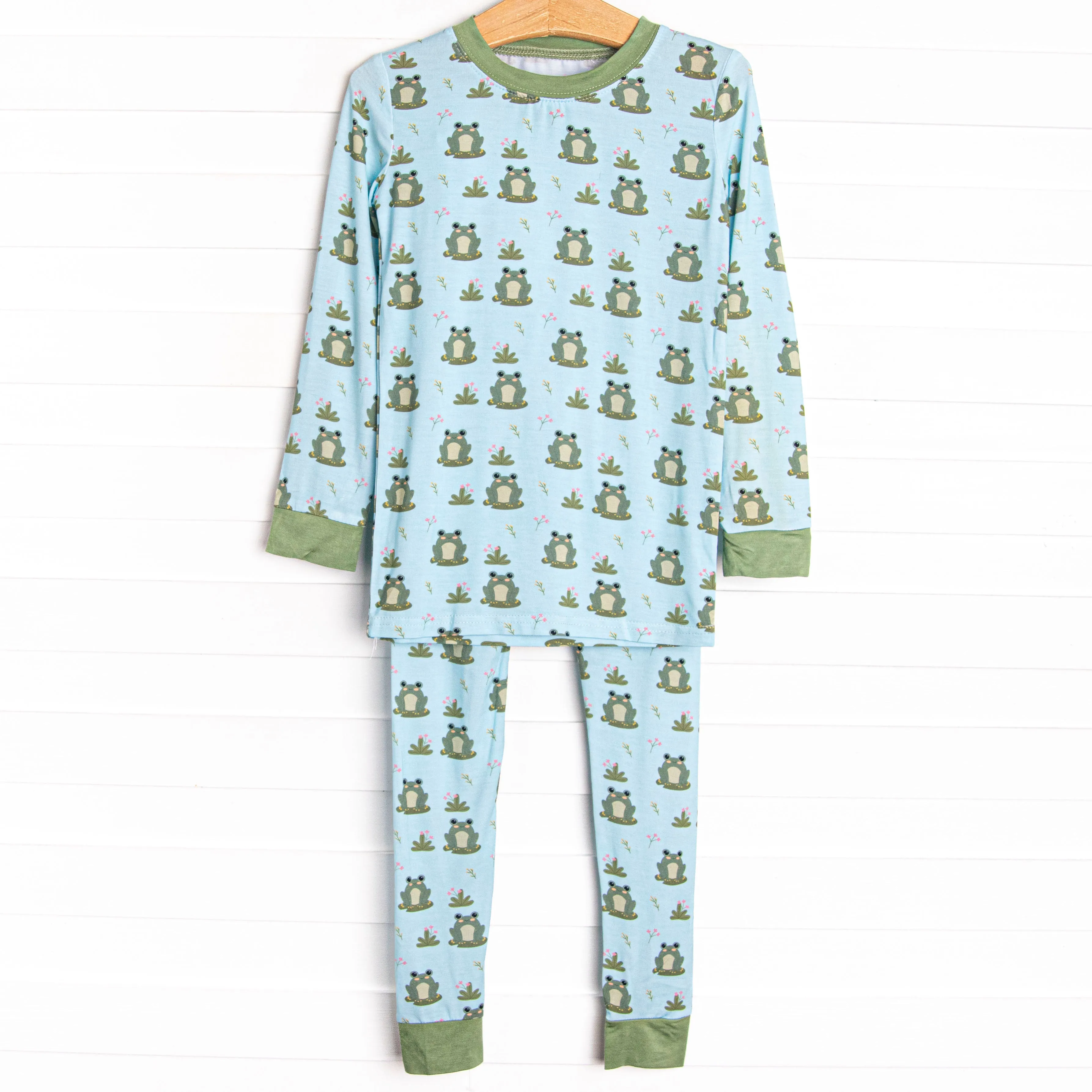Lilypad Pal Bamboo Pajama Set, Green