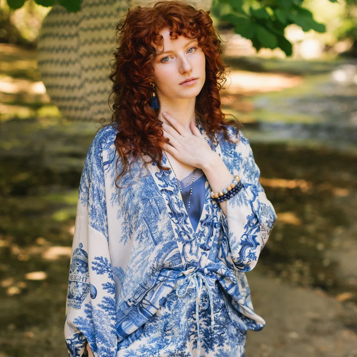 Market of Stars Cropped Kimono: Let The Light In