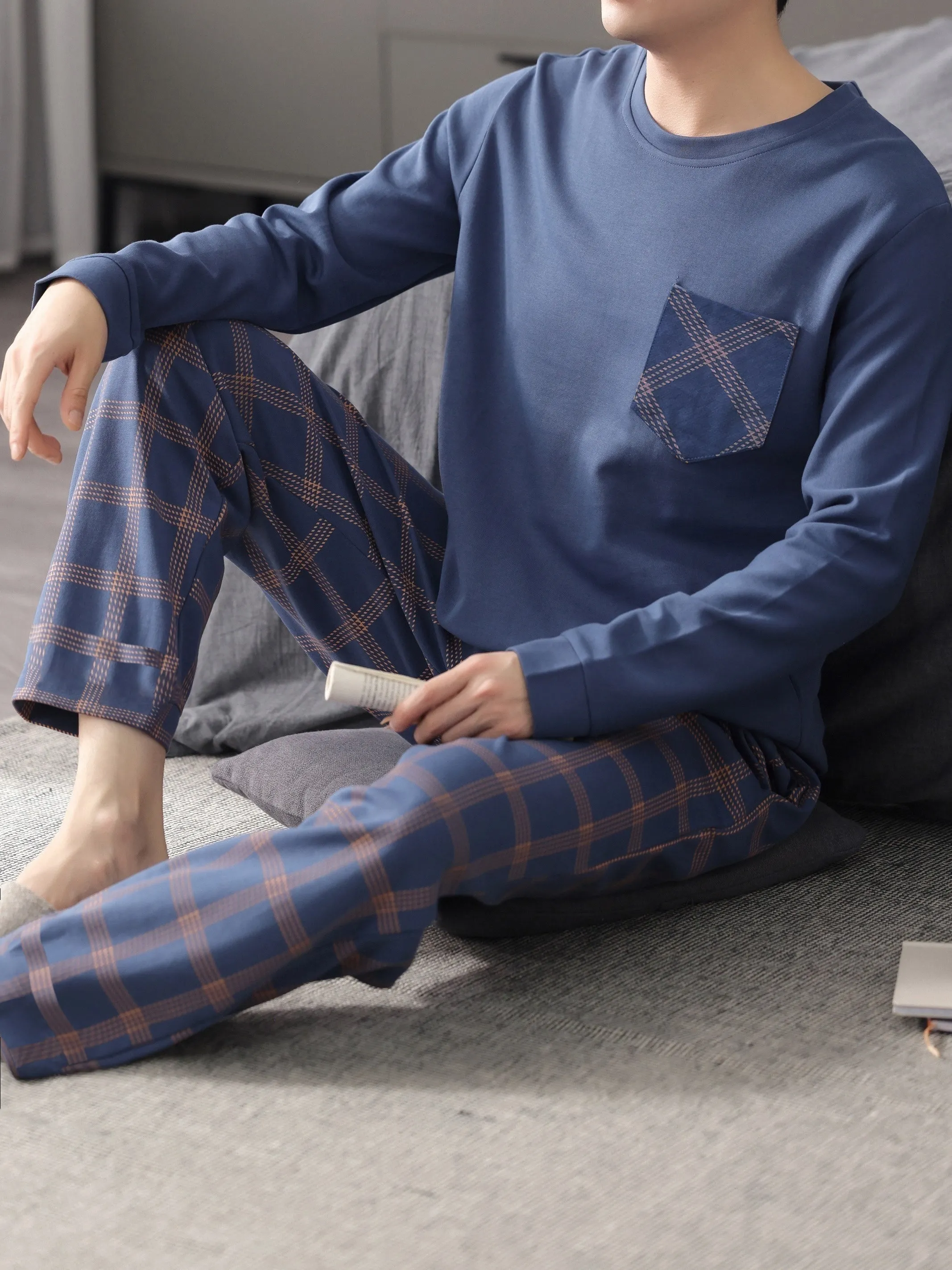 Men's Simple Style Cotton Casual Pajamas Sets, Solid Long Sleeve Crew Neck Top & Loose Checkered Pants Lounge Wear, Outdoor Sets For Men