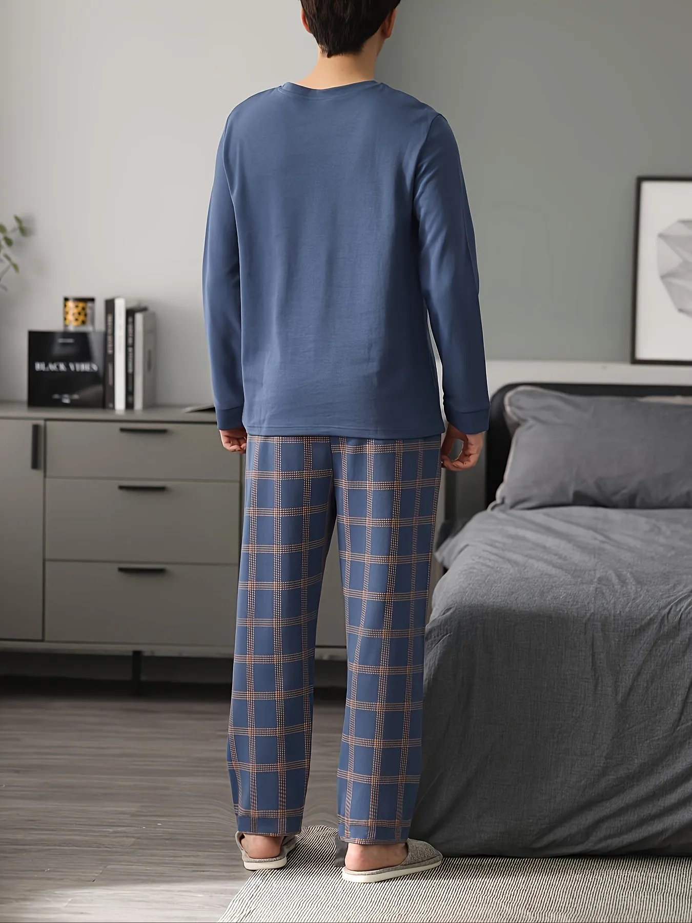 Men's Simple Style Cotton Casual Pajamas Sets, Solid Long Sleeve Crew Neck Top & Loose Checkered Pants Lounge Wear, Outdoor Sets For Men