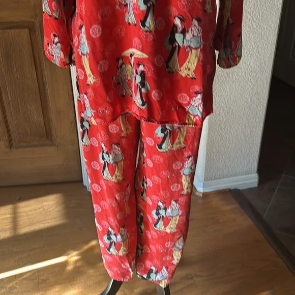 Natori Geisha Colorful Red Asian Novelty Pajamas Sleepwear Small Red Rayon