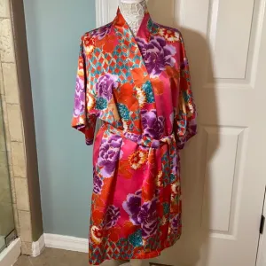 NWOT Natori Floral Blossom Robe kimono