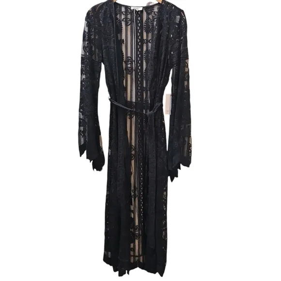 NWT Rosevelvet  black lace kimono bell sleeves XS S cotton embroidery runs small