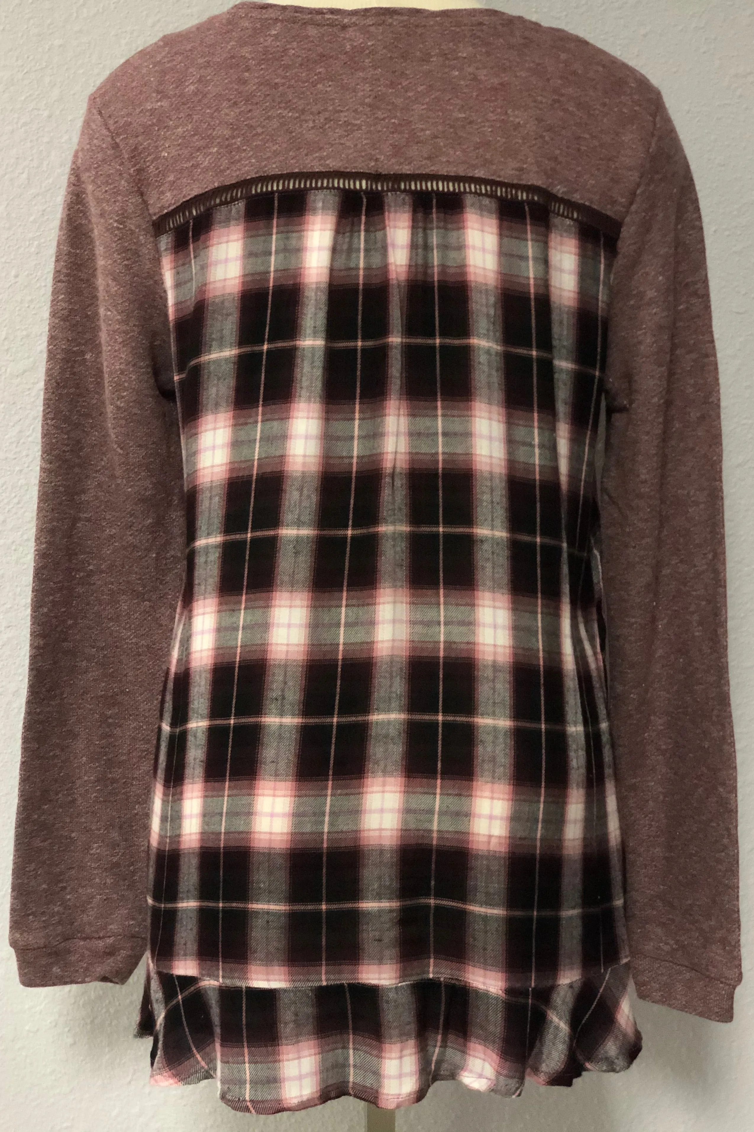 PLAID BACK SWEATER