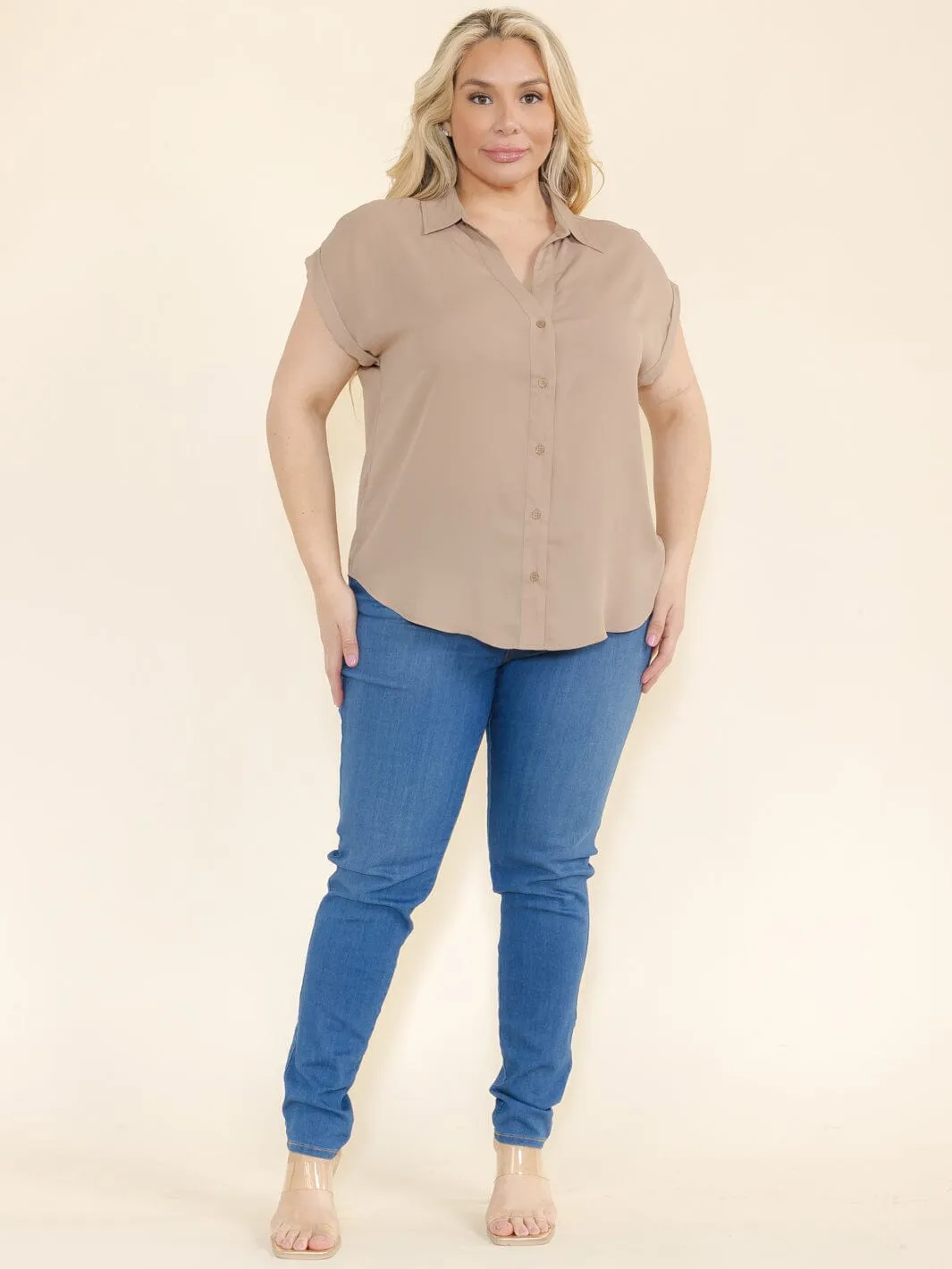 PLUS SIZE SHORT SLEEVE V-NECK BUTTON CLOSURE BLOUSE