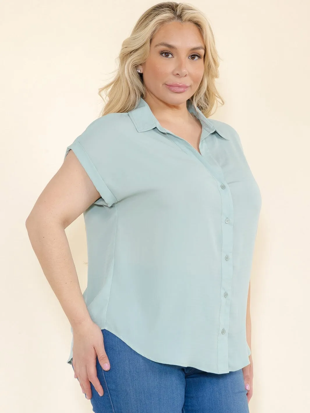 PLUS SIZE SHORT SLEEVE V-NECK BUTTON CLOSURE BLOUSE