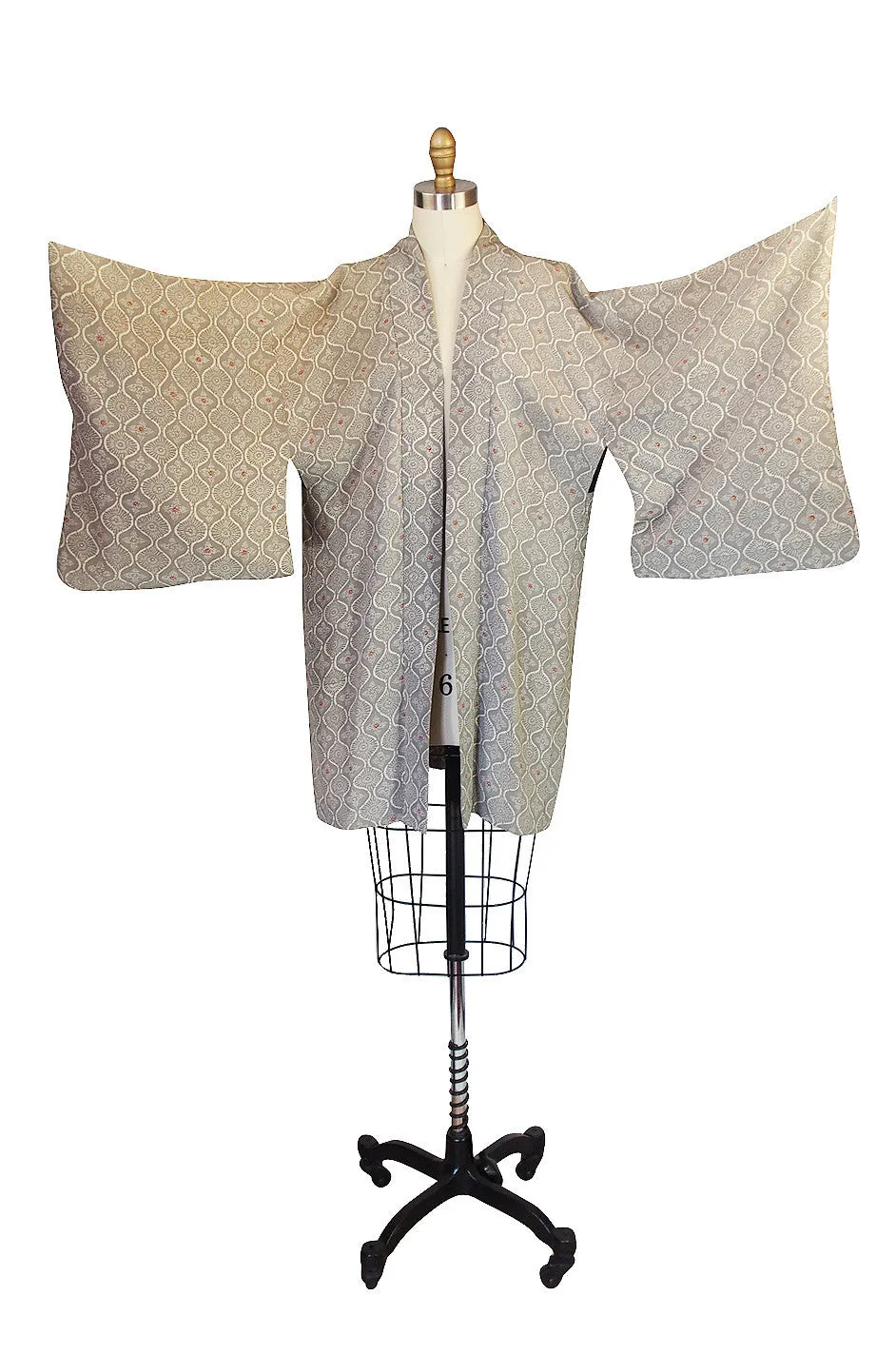Pretty 1950s Grey Printed Silk Kimono