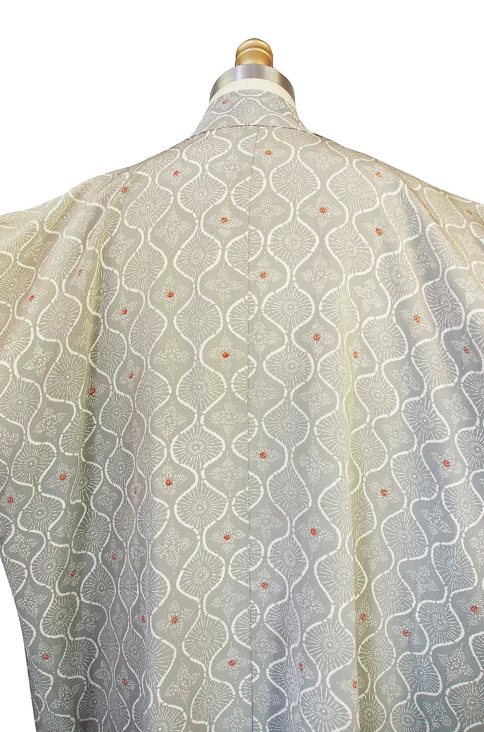 Pretty 1950s Grey Printed Silk Kimono