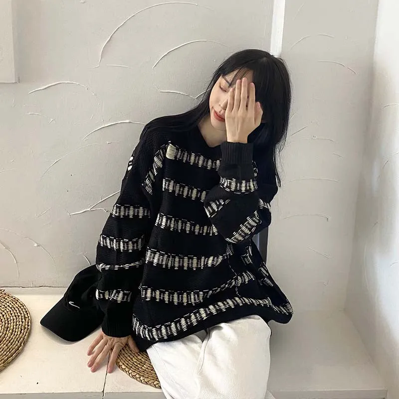 "HARAJUKU BLACK VINTAGE" SWEATER N032306