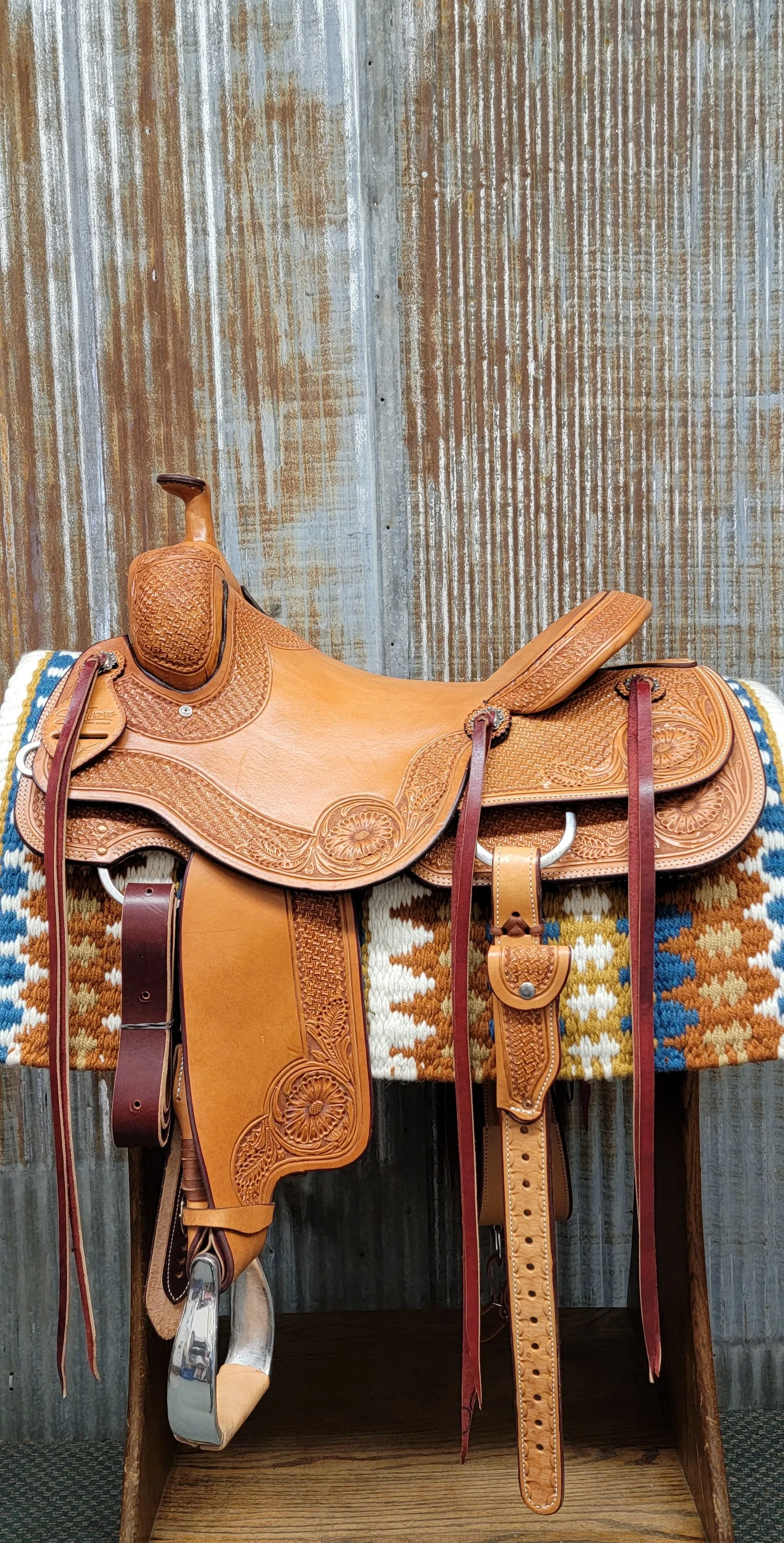 Scott Thomas Medium Oil Spider Daisy Ranch Cutter Saddle