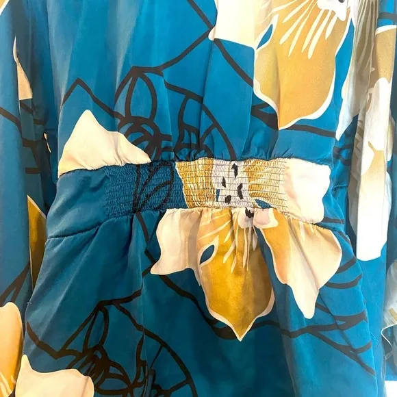 “SOMA” Intimates Luxe Silk Floral Kimono