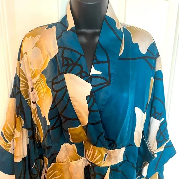“SOMA” Intimates Luxe Silk Floral Kimono