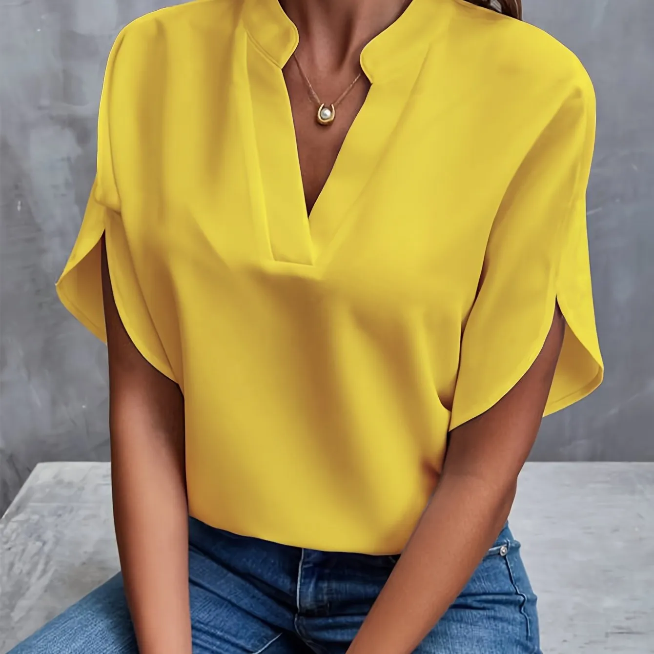 Stylish Women’s V-Neck Chiffon Blouse with Long Sleeves