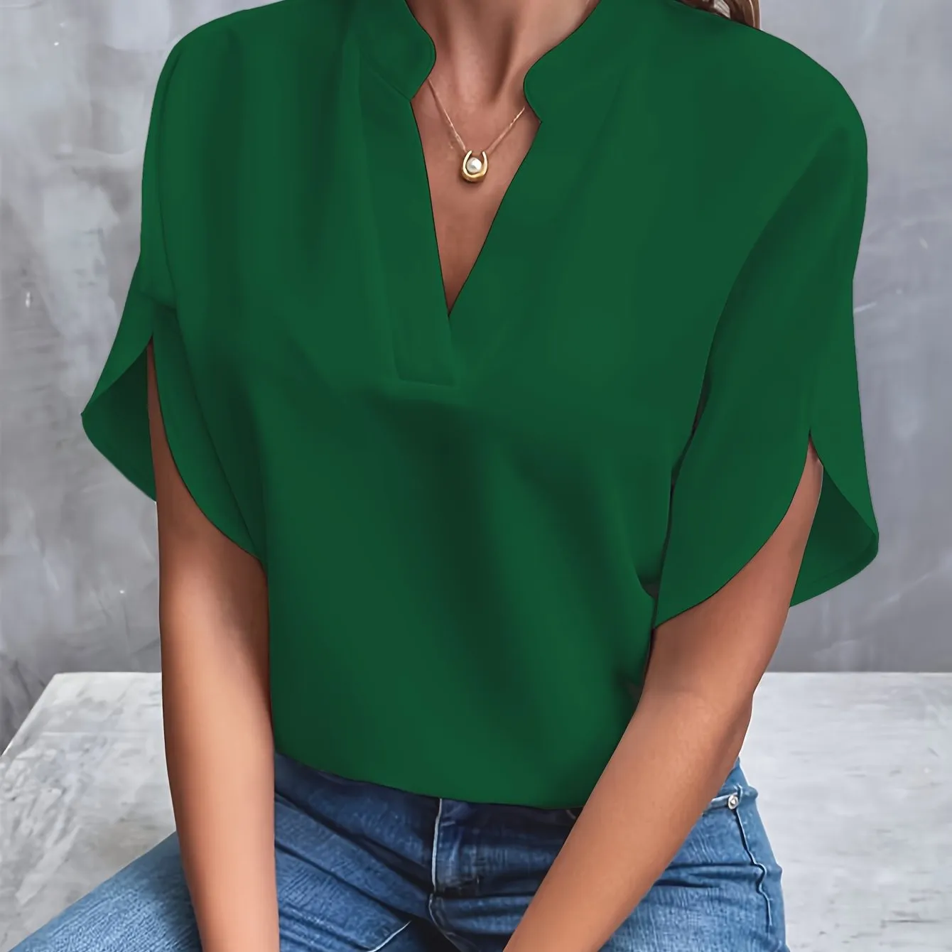 Stylish Women’s V-Neck Chiffon Blouse with Long Sleeves