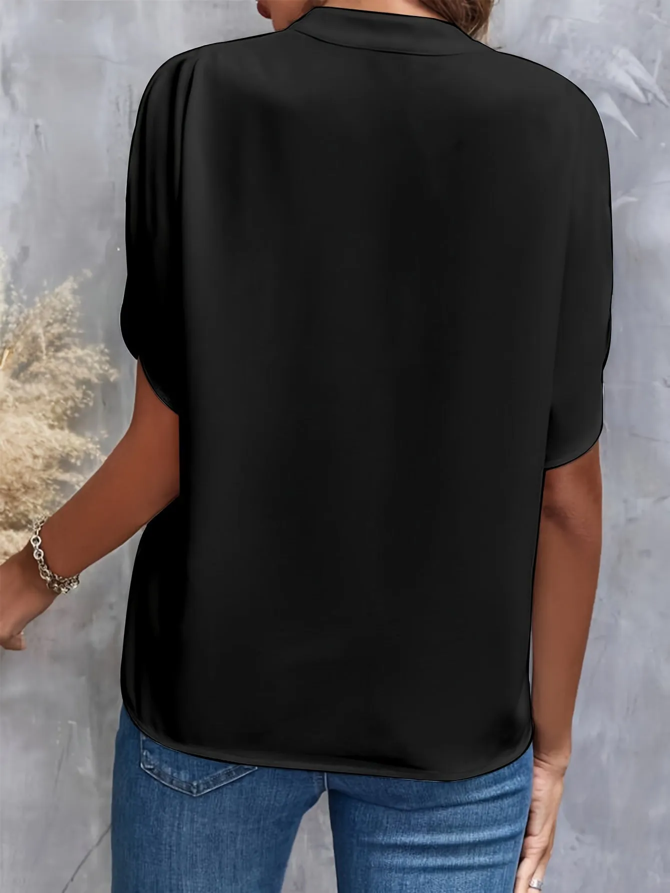 Stylish Women’s V-Neck Chiffon Blouse with Long Sleeves