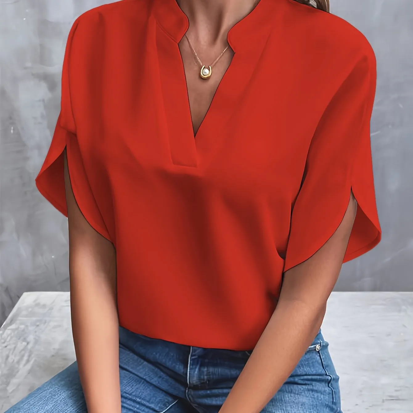 Stylish Women’s V-Neck Chiffon Blouse with Long Sleeves
