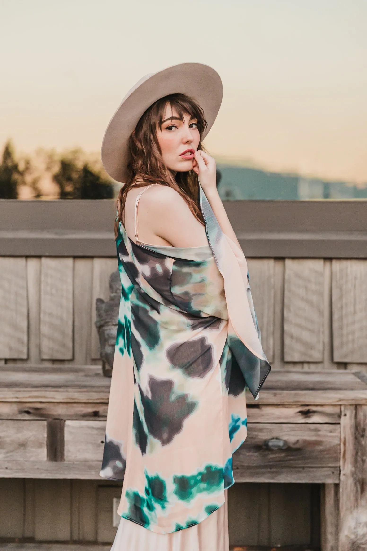 SukiSo Women's Nomade Kimono in Tan-Teal Tie-Dye