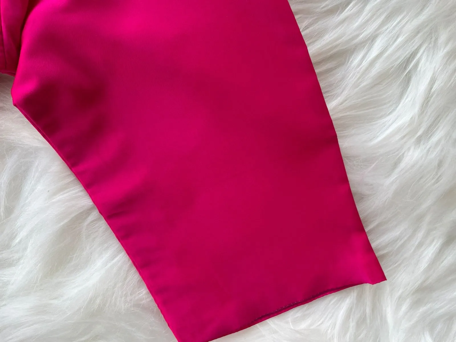 THE HOT PINK