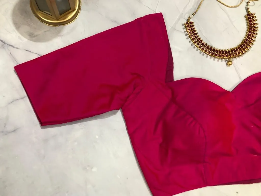 THE PINK DEEP NECK
