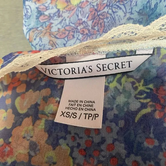 Victorias Secret floral open‎ sheer kimono/robe, size XS/S