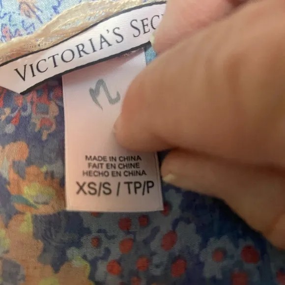 Victorias Secret floral open‎ sheer kimono/robe, size XS/S