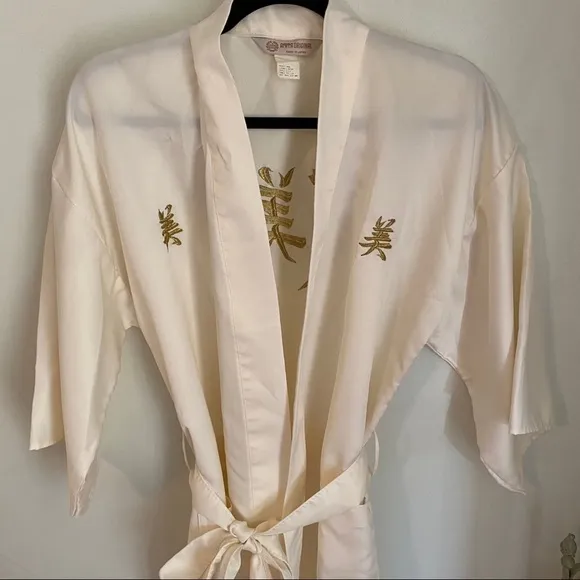 Vintage Japanese kimono robe gold Embroidered