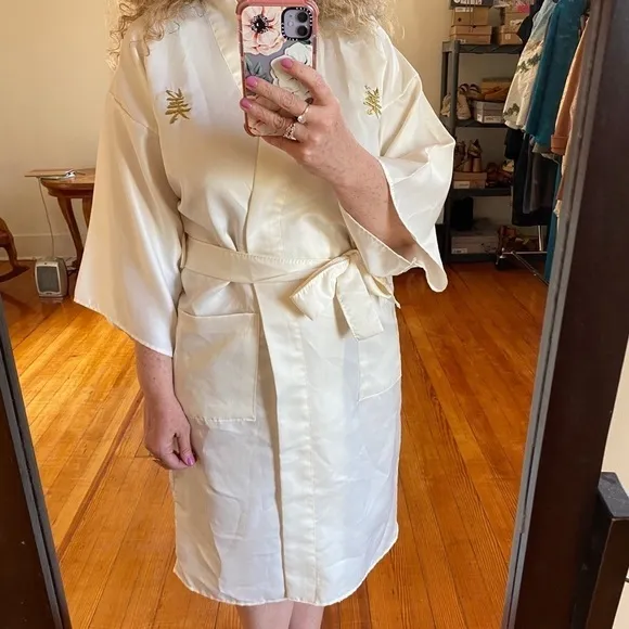 Vintage Japanese kimono robe gold Embroidered
