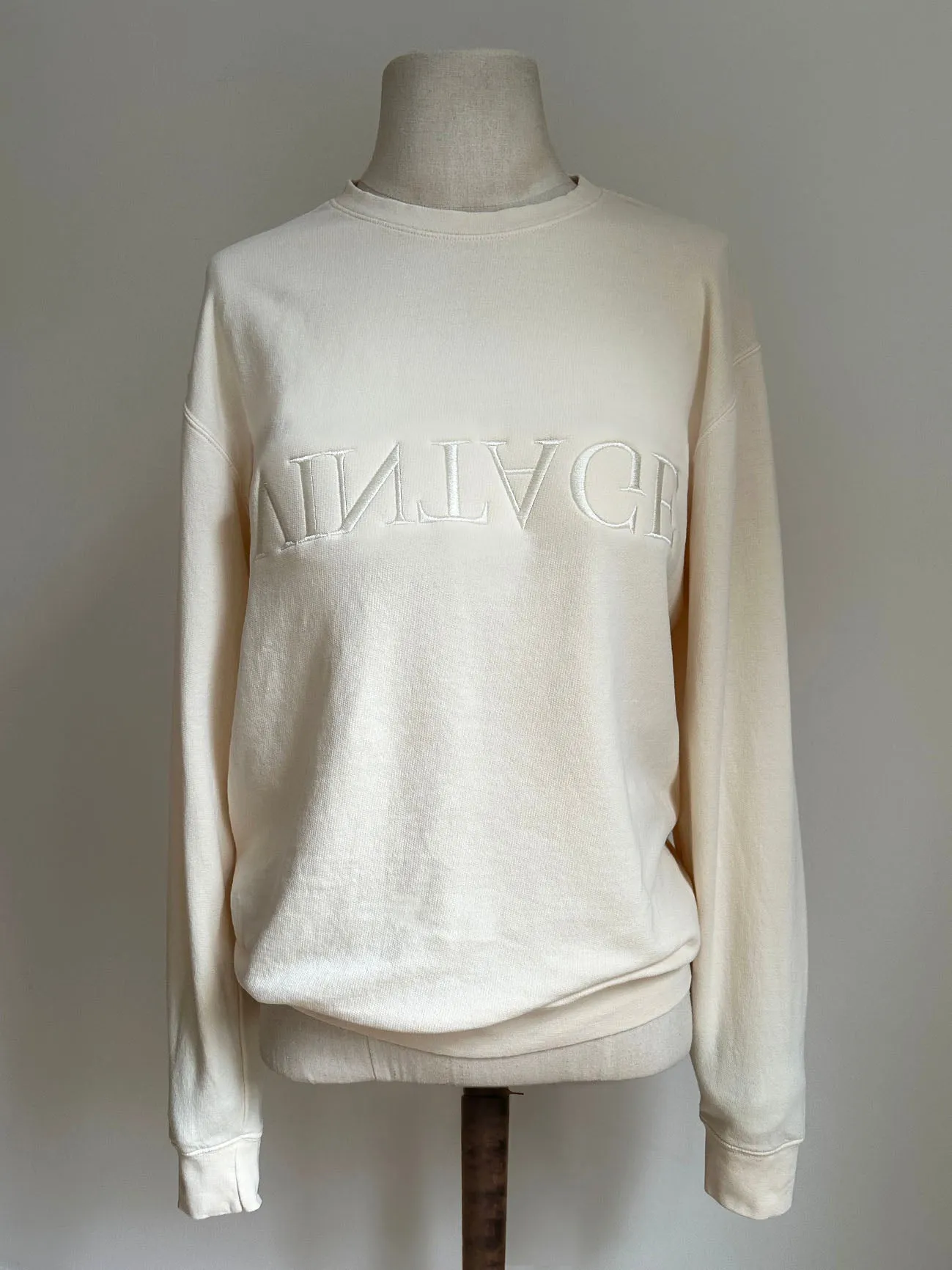 “Vintage” sweatshirt in cream
