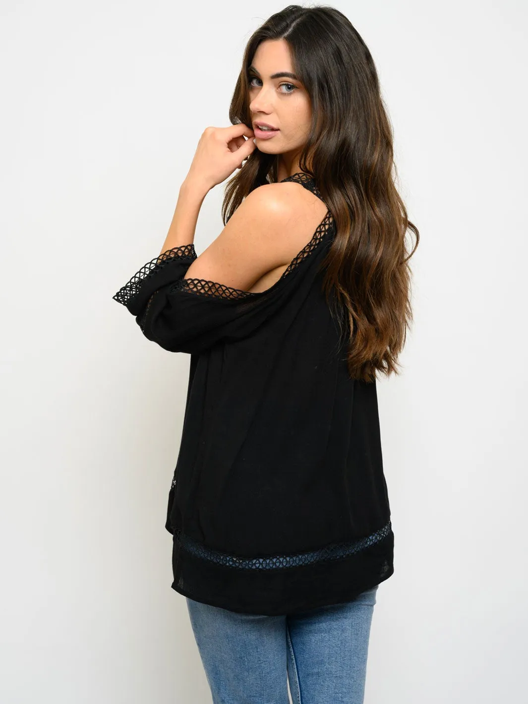 WOMEN'S COLD SHOULDER V-NECK TOP