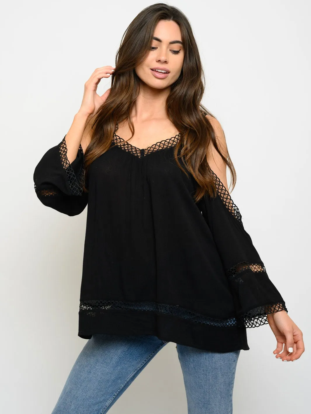 WOMEN'S COLD SHOULDER V-NECK TOP