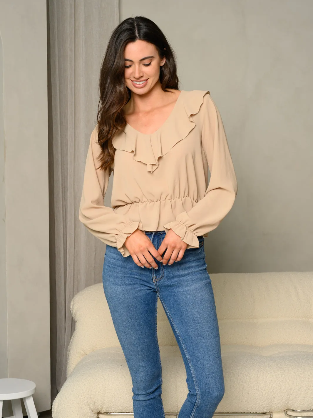 WOMEN'S FRILLED V-NECK RUFFLE FLARE WOVEN SOLID TOP